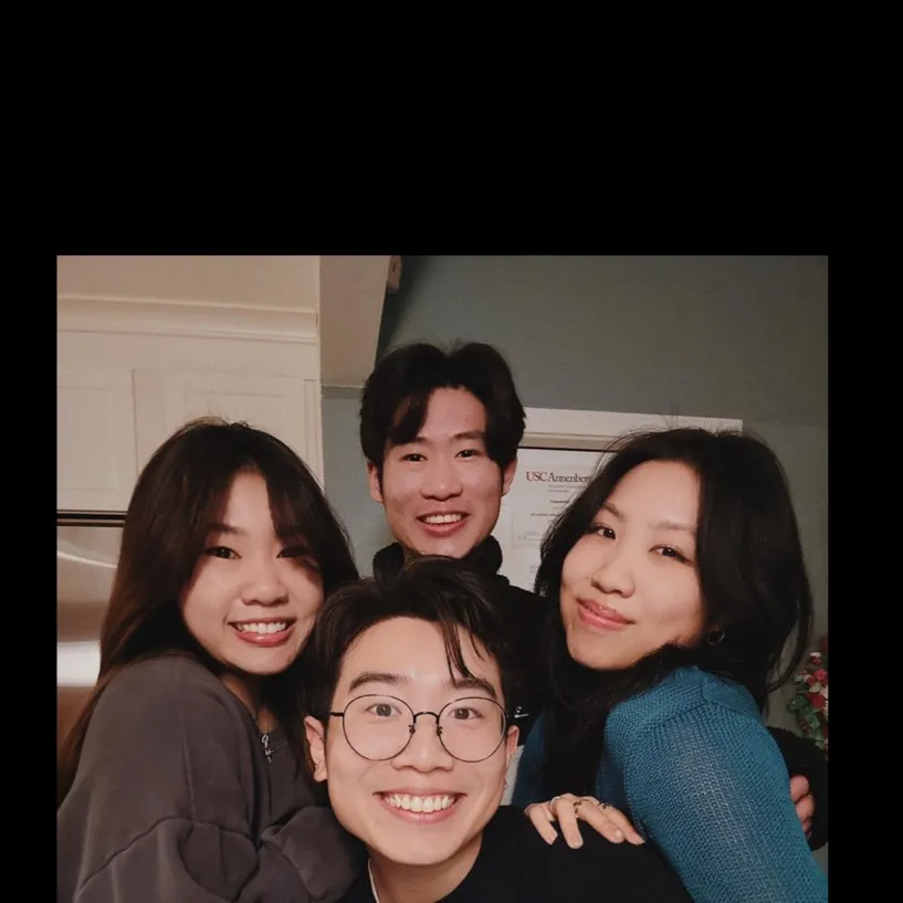 chat with ai character: Siu Family