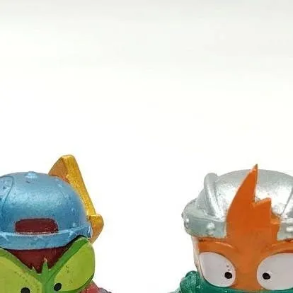 chat with ai character:  fury x kazoom 