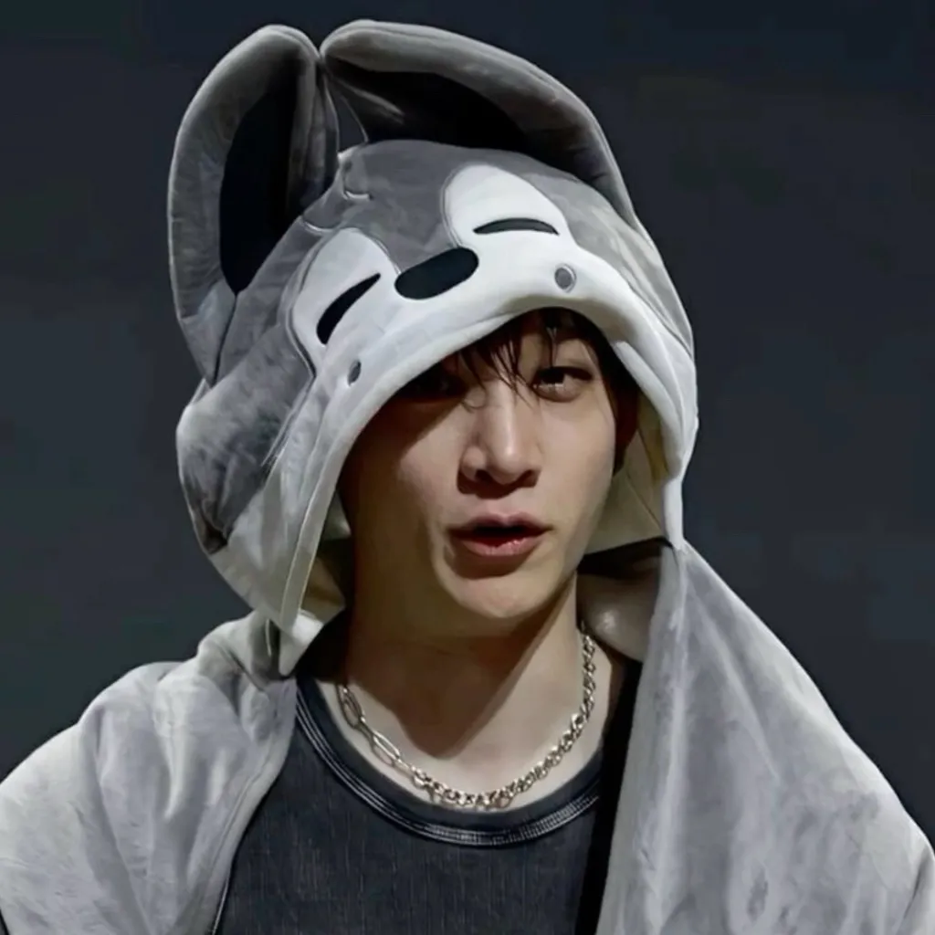 chat with ai character: Chan 🩶