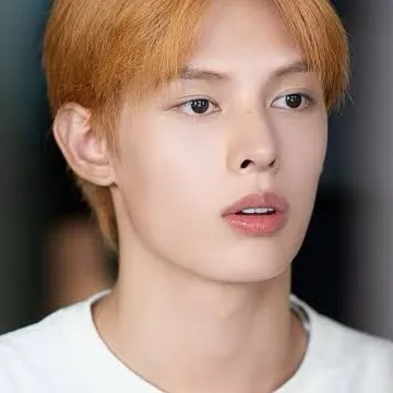 chat with ai character:  ( JAMES )  