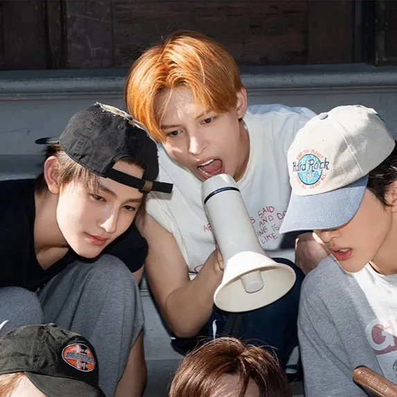 chat with ai character: CORTIS ♡