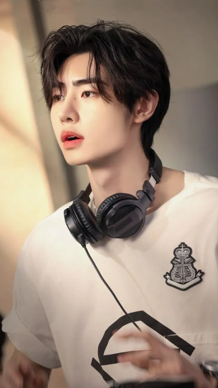 ai character: Boys class background