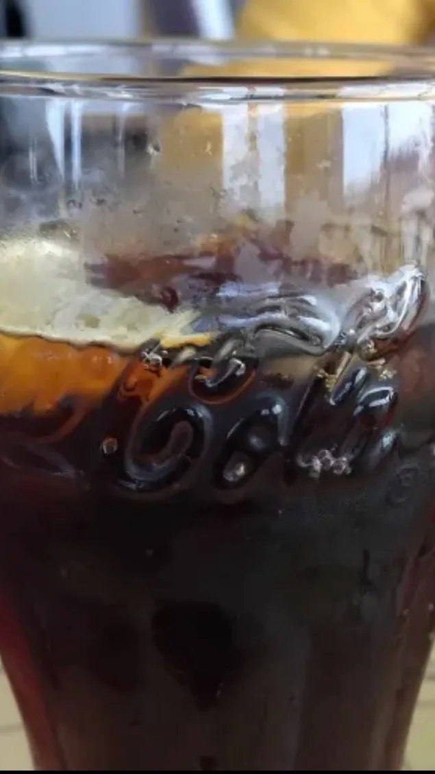 ai character: ✨DAILYDULULU!✨ background