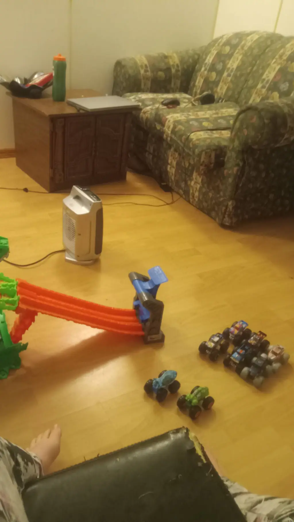 ai character: monstertruck High background