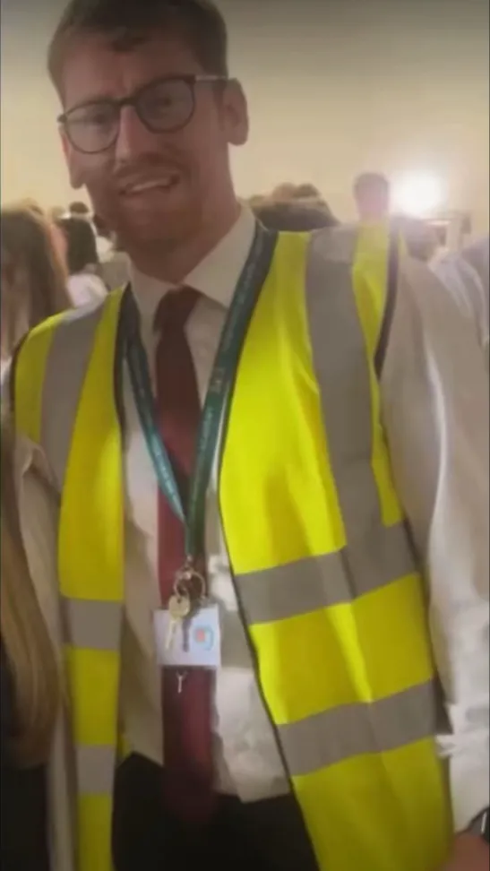 ai character: Mr Kantral  background