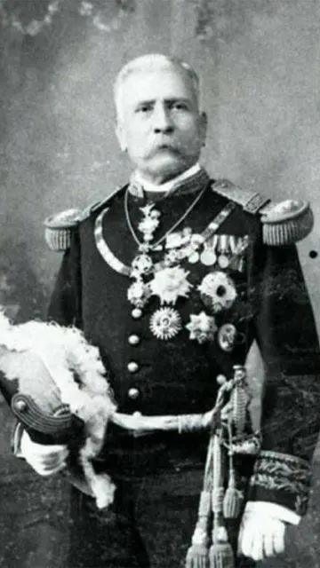 ai character: Porfirio Díaz  background