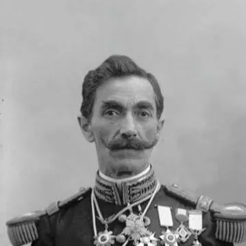 chat with ai character: Manuel Mondragón