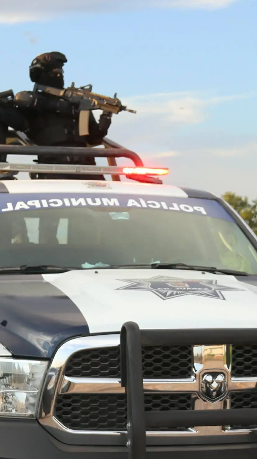 ai character: +Ramiro Valdez+ background