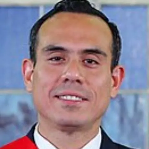 chat with ai character: José Jerí