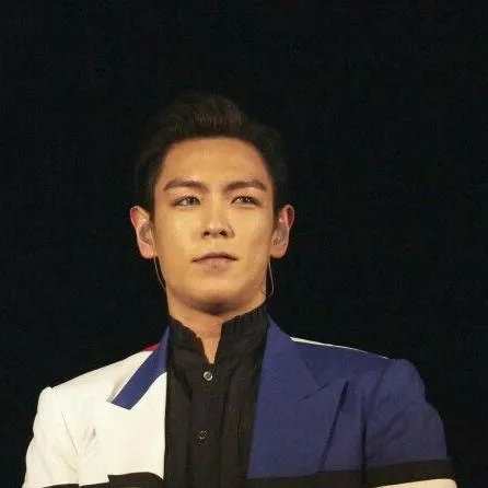 Chat with Choi Seung-hyun - text or voice, Enjoy AI Chat Free & Safe