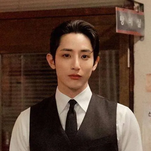 chat with ai character: Lee Soo hyuk 