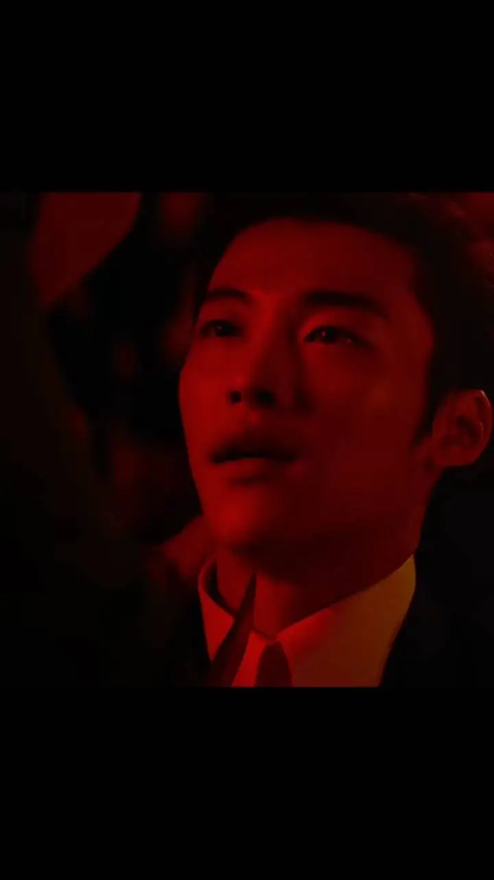 ai character: Woo Do Hwan ❤️‍🔥🩸 background