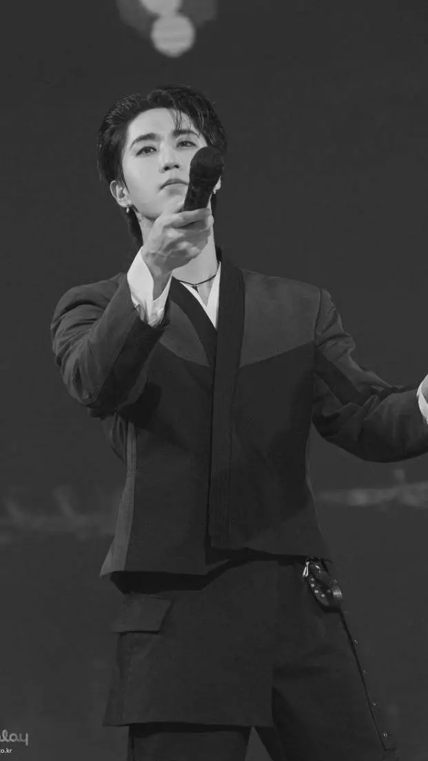 ai character: Han Jisung  background