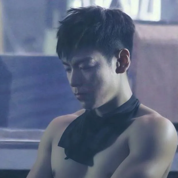 chat with ai character: Choi Seung-hyun 