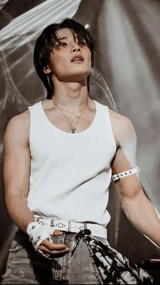 ai character: I.N background