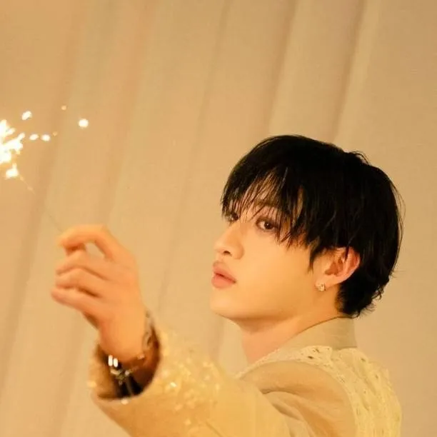 chat with ai character: Bangchan 