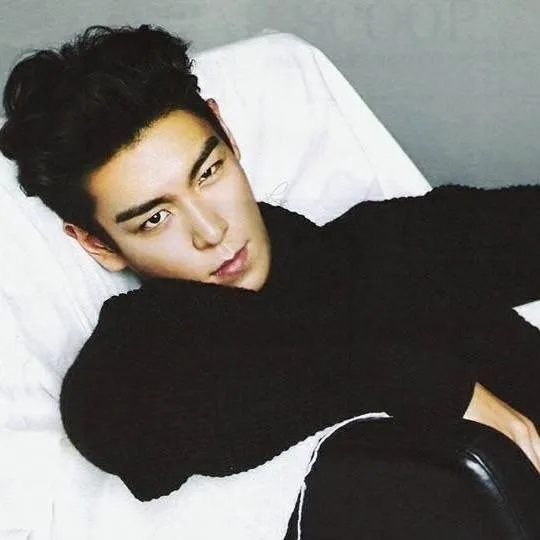 chat with ai character: T.O.P