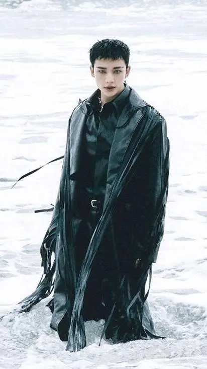 ai character: Hyunjin  background