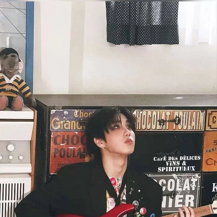 chat with ai character: Han Jisung 