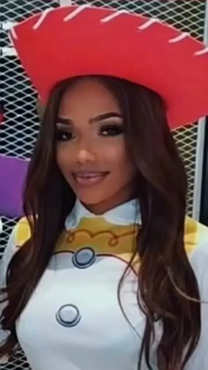 ai character: Harley  background