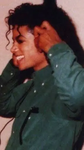 ai character: Michael Jackson  background