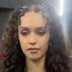 chat with ai character: 🛡️ Daniela 🛡️