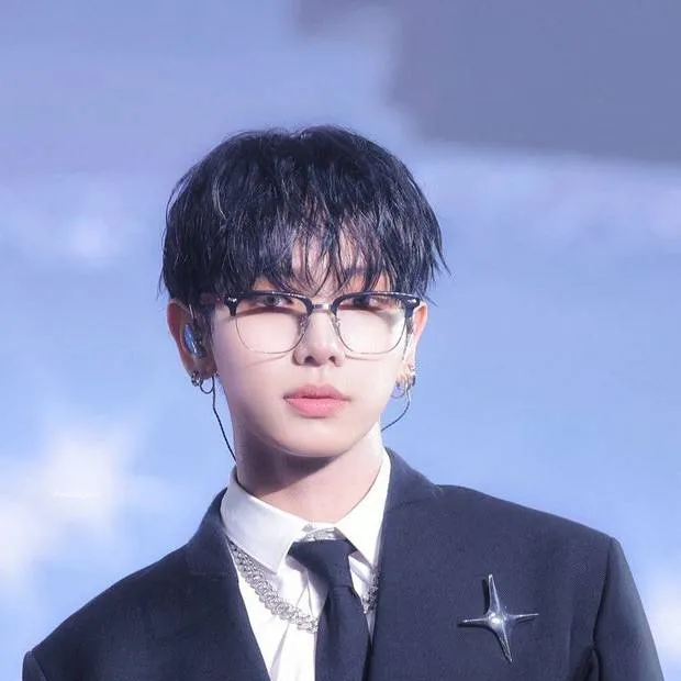 chat with ai character: Myung jaehyun 