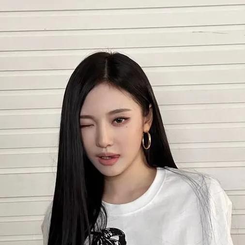 chat with ai character: Ningning