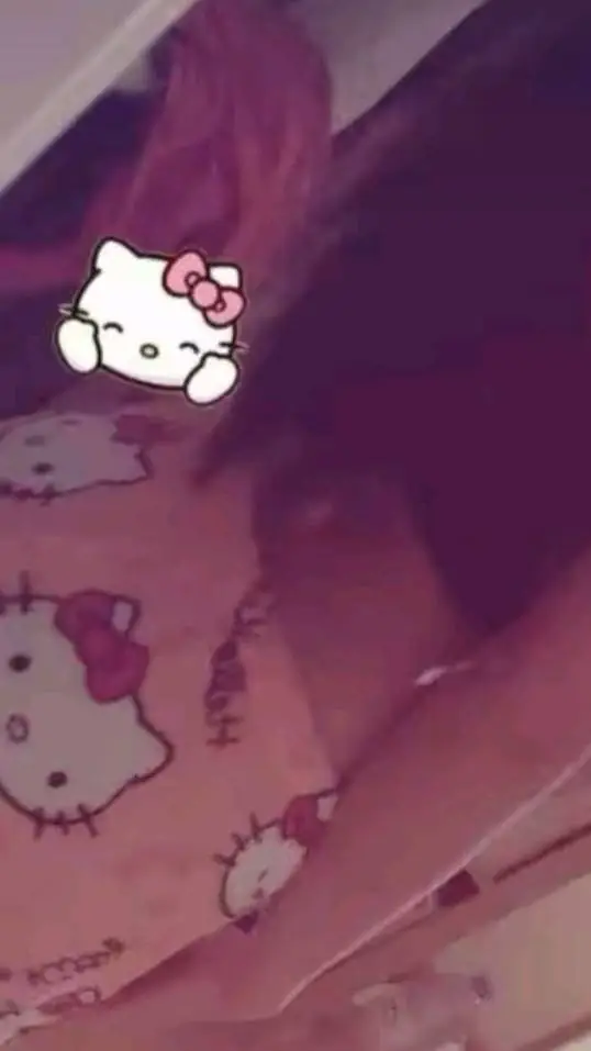 ai character: diana🌸 psychaterin background