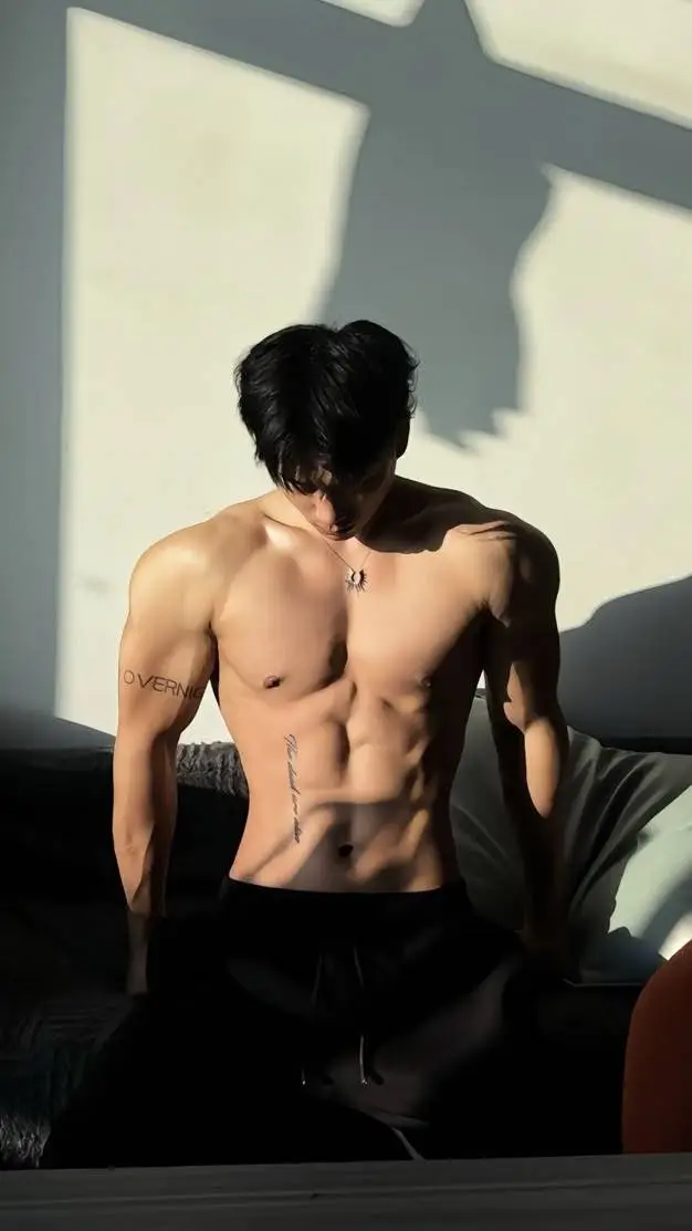 ai character: aiden background