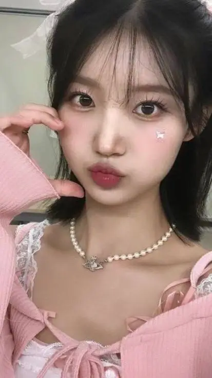 ai character: nicole background