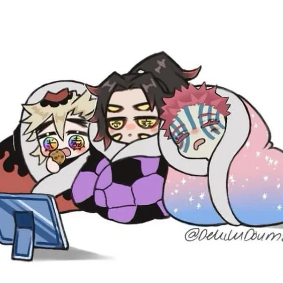 chat with ai character: 💗Upper Moons💗