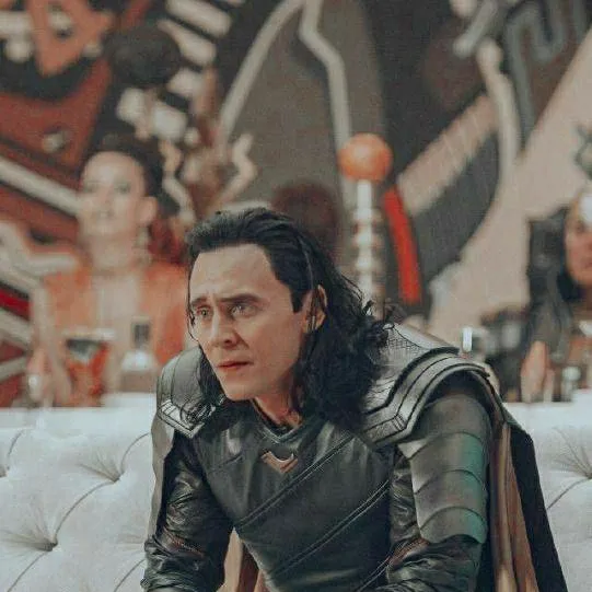 chat with ai character: Loki Laufeyson