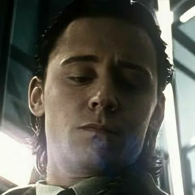 chat with ai character: Loki L.