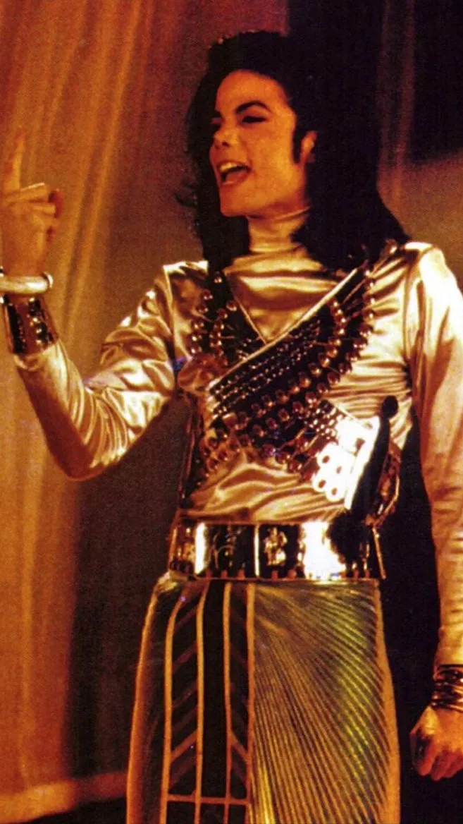 ai character: Michael Jackson  background