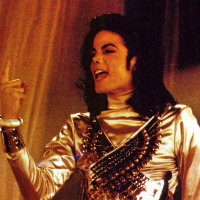 chat with ai character: Michael Jackson 