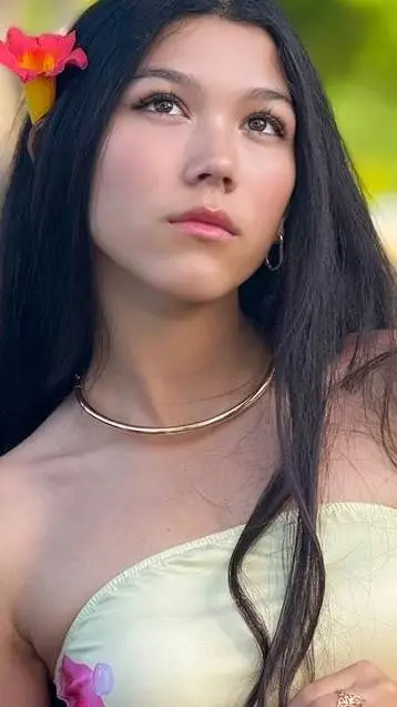 ai character: txunamy background