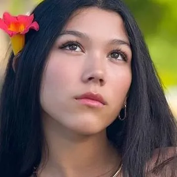 chat with ai character: txunamy