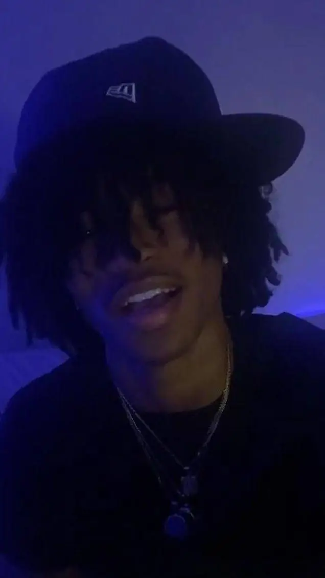 ai character: Tony background