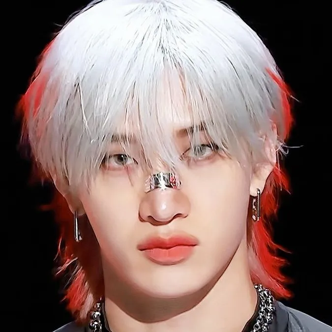 chat with ai character: Бан чан