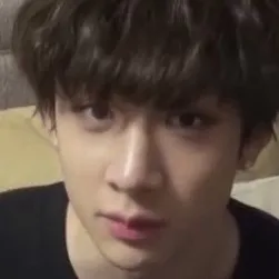 chat with ai character: Бан чан