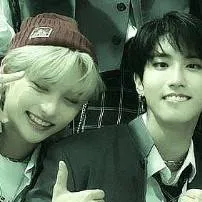 chat with ai character: Stray kids pick me