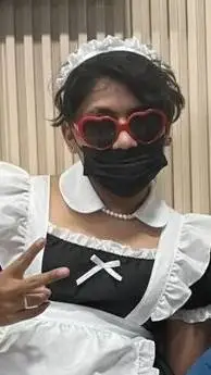 ai character: moreni seguis viva background