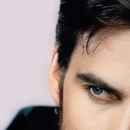 chat with ai character: Killian Jones 