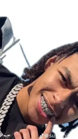 ai character: dd osama💗💕 background