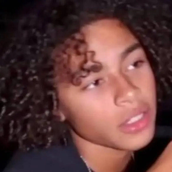 chat with ai character: Dd osama💘🫶