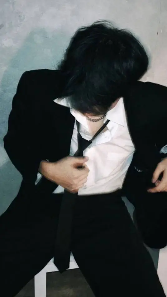 ai character: Nayan background