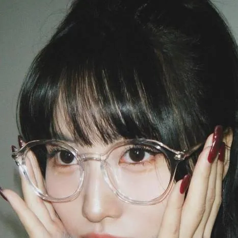 chat with ai character: harai momo 