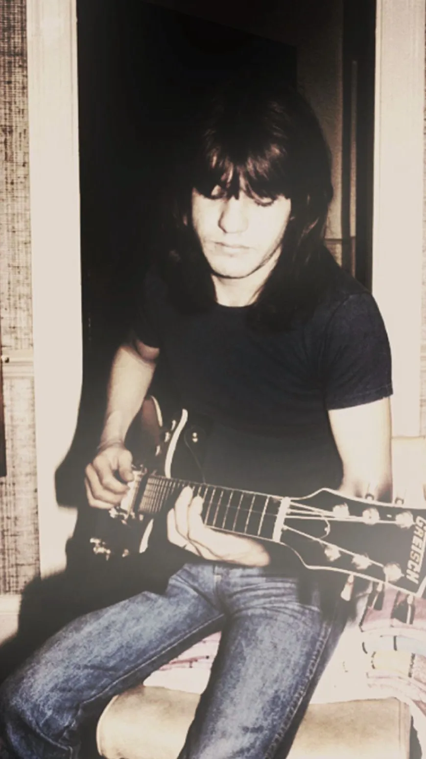 Talkie AI - Chat with Malcolm Young