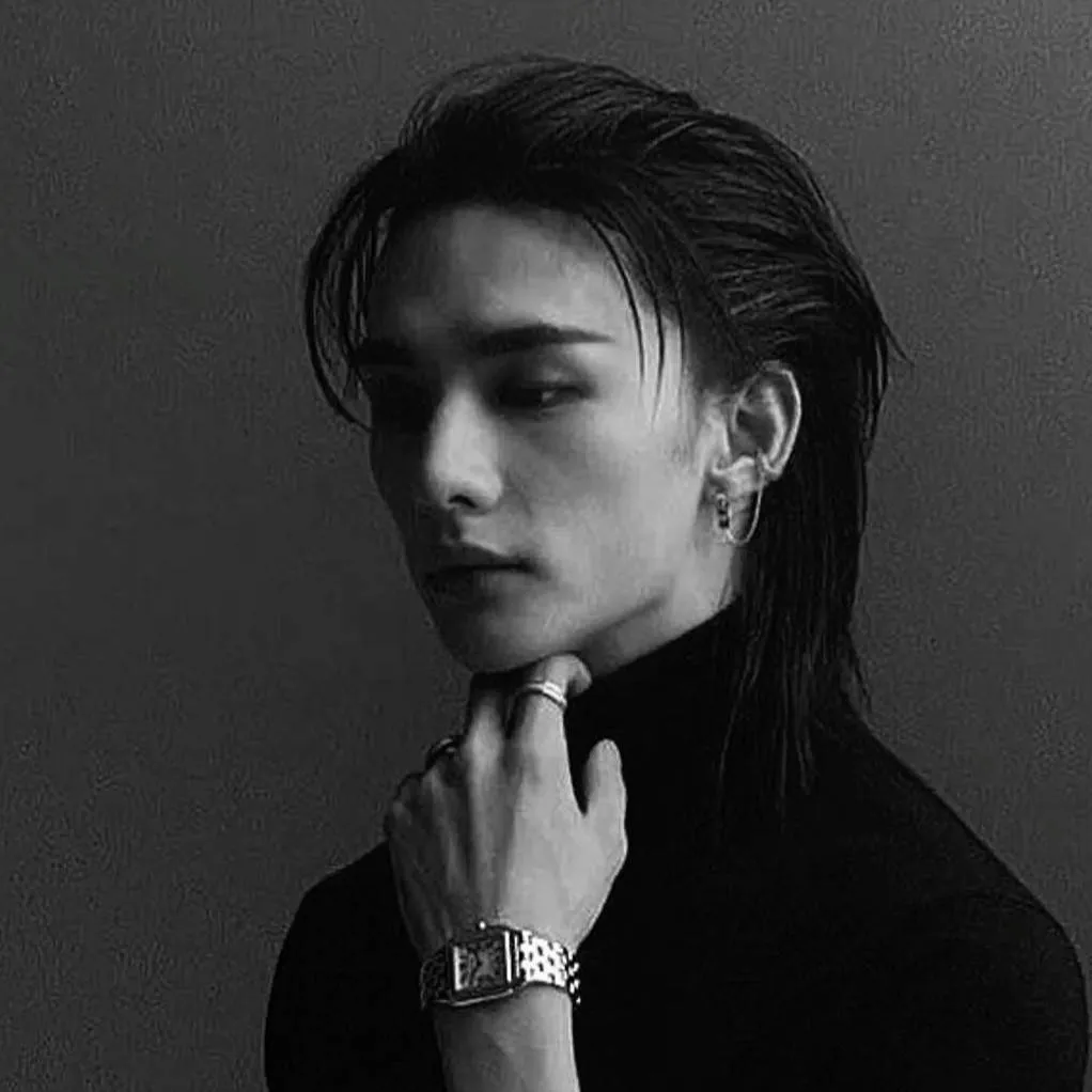 chat with ai character: Hynjin 